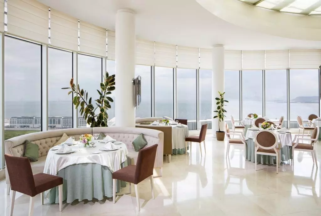 hotel qafqaz sahil baku_shabavizparvaz_04.jpg